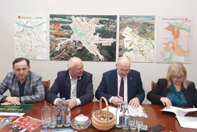 Podpisano kolejne umowy na budowę i modernizację dróg lokalnych