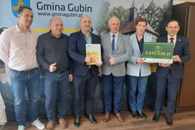 Podpisano kolejne umowy na budowę i modernizację dróg lokalnych
