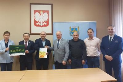 Podpisano kolejne umowy na budowę i modernizację dróg lokalnych