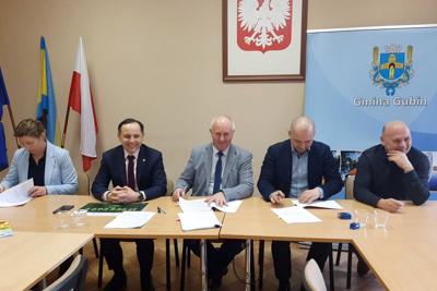 Podpisano kolejne umowy na budowę i modernizację dróg lokalnych