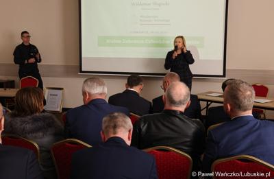 Uczestnicy walnego zgromadzenia członków Zrzeszenia Gmin Województwa Lubuskiego w Lubniewicach 
