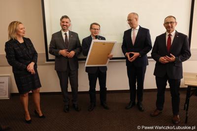 Uczestnicy walnego zgromadzenia członków Zrzeszenia Gmin Województwa Lubuskiego w Lubniewicach 