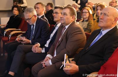 Uroczystość  wręczenia nagród i wyróżnień laureatom 30. Lubuskiego Wawrzynu Literackiego, 19. Lubuskiego Wawrzynu Naukowego i 10. Lubuskiego Wawrzynu Dziennikarskiego.