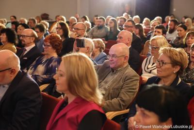 Uroczystość  wręczenia nagród i wyróżnień laureatom 30. Lubuskiego Wawrzynu Literackiego, 19. Lubuskiego Wawrzynu Naukowego i 10. Lubuskiego Wawrzynu Dziennikarskiego.