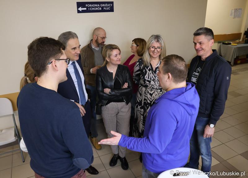 Pierwsza Kawiarenka Zdrowia zawitała do Szpitala Uniwersyteckiego w Zielonej Górze, a dokładnie do poradni przyszpitalnych przy ul. Podgórnej