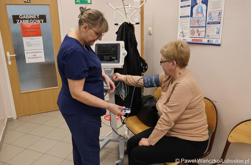 Pierwsza Kawiarenka Zdrowia zawitała do Szpitala Uniwersyteckiego w Zielonej Górze, a dokładnie do poradni przyszpitalnych przy ul. Podgórnej