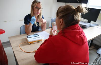 Pierwsza Kawiarenka Zdrowia zawitała do Szpitala Uniwersyteckiego w Zielonej Górze, a dokładnie do poradni przyszpitalnych przy ul. Podgórnej