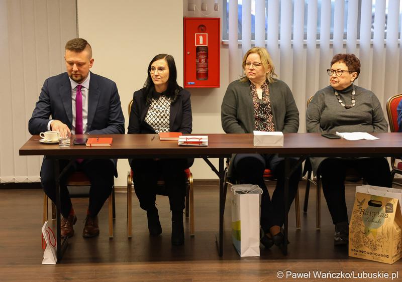 Uczestnicy trzydniowego seminarium skarbników województw w Zielonej Górze