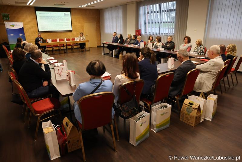 Uczestnicy trzydniowego seminarium skarbników województw w Zielonej Górze