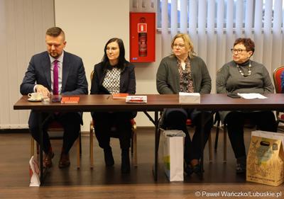 Uczestnicy trzydniowego seminarium skarbników województw w Zielonej Górze