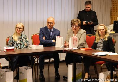 Uczestnicy trzydniowego seminarium skarbników województw w Zielonej Górze