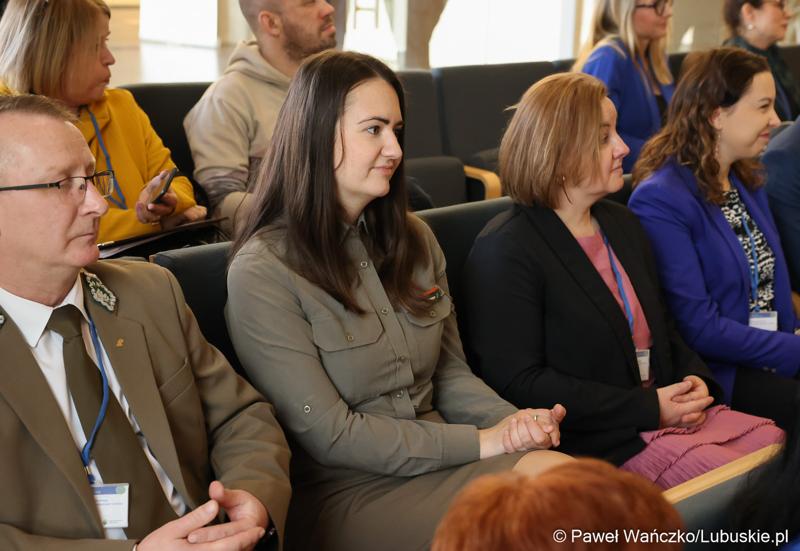 Uczestnicy seminarium pt. 25 lat województwa lubuskiego, które w ramach Tygodnia Statystycznego zorganizował Urząd Statystyczny w Zielonej Górze