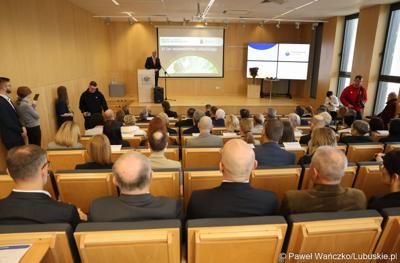 Uczestnicy seminarium pt. 25 lat województwa lubuskiego, które w ramach Tygodnia Statystycznego zorganizował Urząd Statystyczny w Zielonej Górze
