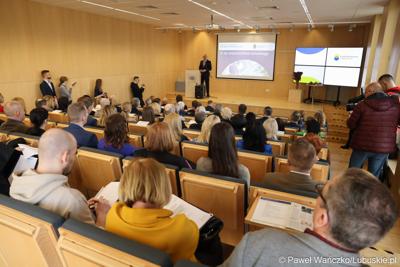 Uczestnicy seminarium pt. 25 lat województwa lubuskiego, które w ramach Tygodnia Statystycznego zorganizował Urząd Statystyczny w Zielonej Górze