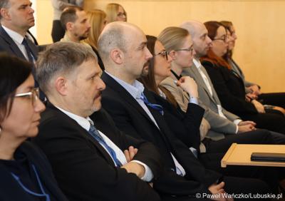 Uczestnicy seminarium pt. 25 lat województwa lubuskiego, które w ramach Tygodnia Statystycznego zorganizował Urząd Statystyczny w Zielonej Górze
