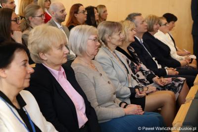 Uczestnicy seminarium pt. 25 lat województwa lubuskiego, które w ramach Tygodnia Statystycznego zorganizował Urząd Statystyczny w Zielonej Górze