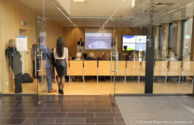 Uczestnicy seminarium pt. 25 lat województwa lubuskiego, które w ramach Tygodnia Statystycznego zorganizował Urząd Statystyczny w Zielonej Górze
