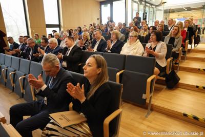 Uczestnicy seminarium pt. 25 lat województwa lubuskiego, które w ramach Tygodnia Statystycznego zorganizował Urząd Statystyczny w Zielonej Górze