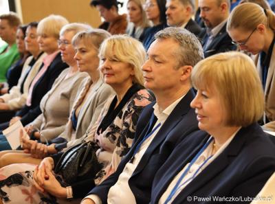 Uczestnicy seminarium pt. 25 lat województwa lubuskiego, które w ramach Tygodnia Statystycznego zorganizował Urząd Statystyczny w Zielonej Górze