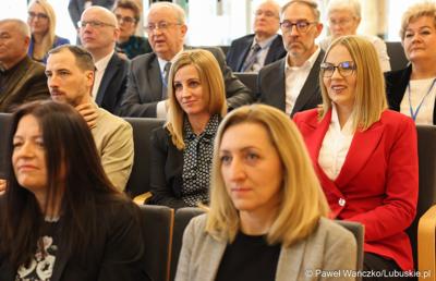 Uczestnicy seminarium pt. 25 lat województwa lubuskiego, które w ramach Tygodnia Statystycznego zorganizował Urząd Statystyczny w Zielonej Górze