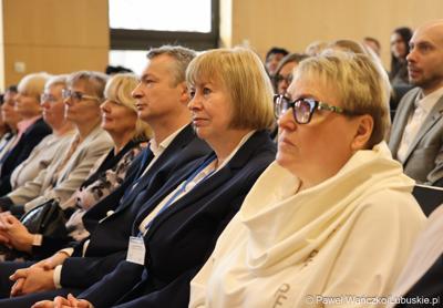 Uczestnicy seminarium pt. 25 lat województwa lubuskiego, które w ramach Tygodnia Statystycznego zorganizował Urząd Statystyczny w Zielonej Górze