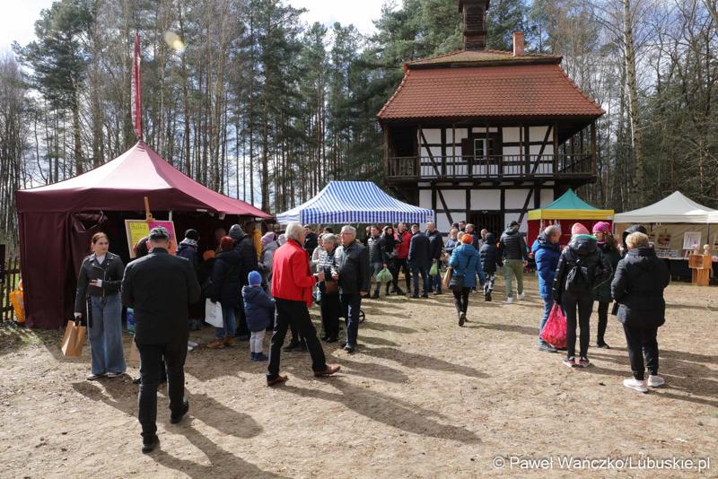 Tradycyjny jarmark wiosennych kolorów, czyli Kaziuki 2024 w Muzeum Etnograficznym w Zielonej Górze-Ochli.