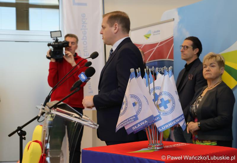 Uczestnicy konferencji prasowej w Sali Prasowej Urzędu Marszałkowskiego Województwa Lubuskiego