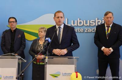 Uczestnicy konferencji prasowej w Sali Prasowej Urzędu Marszałkowskiego Województwa Lubuskiego