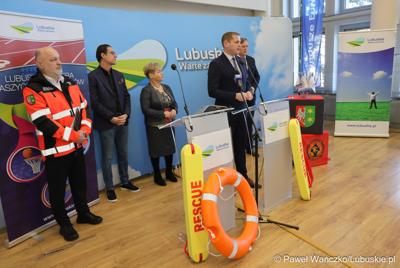 Uczestnicy konferencji prasowej w Sali Prasowej Urzędu Marszałkowskiego Województwa Lubuskiego