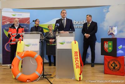 Uczestnicy konferencji prasowej w Sali Prasowej Urzędu Marszałkowskiego Województwa Lubuskiego