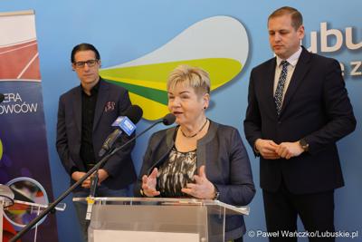 Uczestnicy konferencji prasowej w Sali Prasowej Urzędu Marszałkowskiego Województwa Lubuskiego