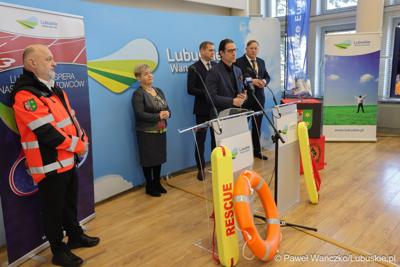 Uczestnicy konferencji prasowej w Sali Prasowej Urzędu Marszałkowskiego Województwa Lubuskiego