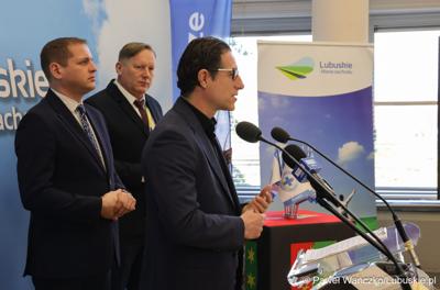 Uczestnicy konferencji prasowej w Sali Prasowej Urzędu Marszałkowskiego Województwa Lubuskiego