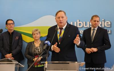 Uczestnicy konferencji prasowej w Sali Prasowej Urzędu Marszałkowskiego Województwa Lubuskiego