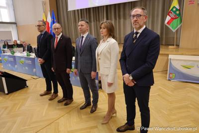Podczas poniedziałkowej (18 marca 2024 r.) sesji Sejmiku wręczono "Odznaki Honorowe za Zasługi dla Województwa Lubuskiego".