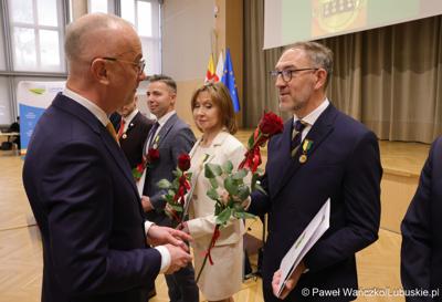 Podczas poniedziałkowej (18 marca 2024 r.) sesji Sejmiku wręczono "Odznaki Honorowe za Zasługi dla Województwa Lubuskiego".
