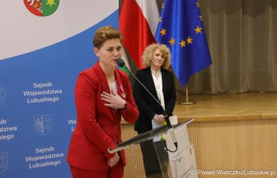 Pracownicy Urzędu Marszałkowskiego z medalami za długoletnią służbę