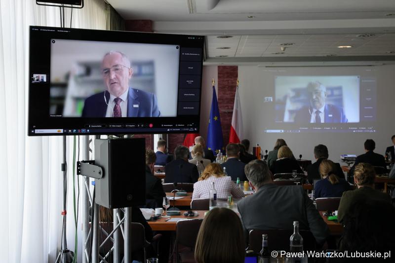 Uczestnicy 48. obrad Komitetu ds. Współpracy Międzyregionalnej Polsko-Niemieckiej Komisji Międzyrządowej ds. Współpracy Regionalnej i Przygranicznej w Görlitz