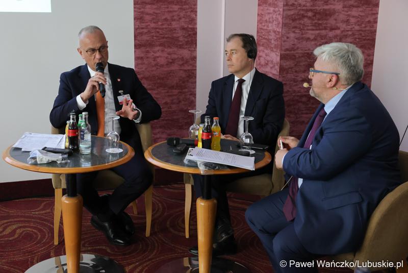 Uczestnicy 48. obrad Komitetu ds. Współpracy Międzyregionalnej Polsko-Niemieckiej Komisji Międzyrządowej ds. Współpracy Regionalnej i Przygranicznej w Görlitz