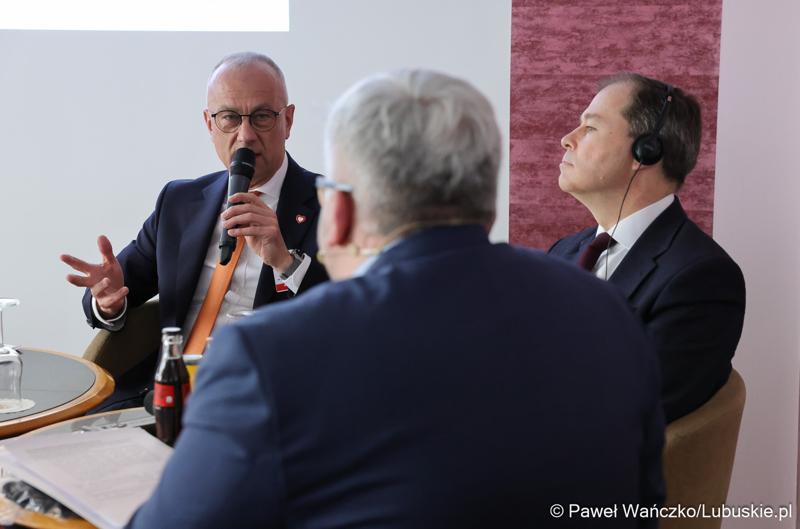Uczestnicy 48. obrad Komitetu ds. Współpracy Międzyregionalnej Polsko-Niemieckiej Komisji Międzyrządowej ds. Współpracy Regionalnej i Przygranicznej w Görlitz