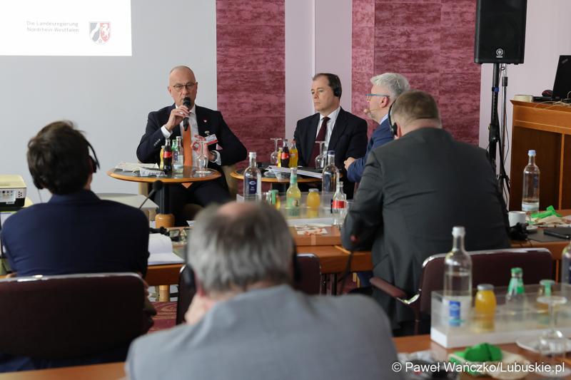 Uczestnicy 48. obrad Komitetu ds. Współpracy Międzyregionalnej Polsko-Niemieckiej Komisji Międzyrządowej ds. Współpracy Regionalnej i Przygranicznej w Görlitz