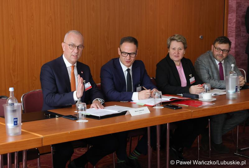 Uczestnicy 48. obrad Komitetu ds. Współpracy Międzyregionalnej Polsko-Niemieckiej Komisji Międzyrządowej ds. Współpracy Regionalnej i Przygranicznej w Görlitz