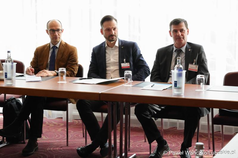 Uczestnicy 48. obrad Komitetu ds. Współpracy Międzyregionalnej Polsko-Niemieckiej Komisji Międzyrządowej ds. Współpracy Regionalnej i Przygranicznej w Görlitz