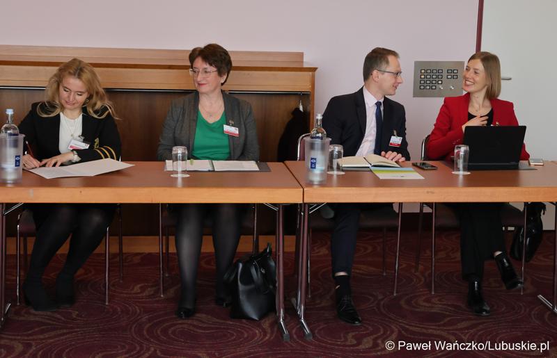 Uczestnicy 48. obrad Komitetu ds. Współpracy Międzyregionalnej Polsko-Niemieckiej Komisji Międzyrządowej ds. Współpracy Regionalnej i Przygranicznej w Görlitz