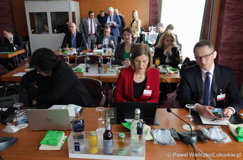 Uczestnicy 48. obrad Komitetu ds. Współpracy Międzyregionalnej Polsko-Niemieckiej Komisji Międzyrządowej ds. Współpracy Regionalnej i Przygranicznej w Görlitz