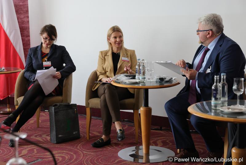 Uczestnicy 48. obrad Komitetu ds. Współpracy Międzyregionalnej Polsko-Niemieckiej Komisji Międzyrządowej ds. Współpracy Regionalnej i Przygranicznej w Görlitz