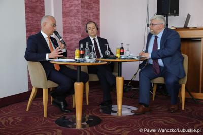 Uczestnicy 48. obrad Komitetu ds. Współpracy Międzyregionalnej Polsko-Niemieckiej Komisji Międzyrządowej ds. Współpracy Regionalnej i Przygranicznej w Görlitz 