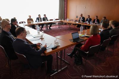 Uczestnicy 48. obrad Komitetu ds. Współpracy Międzyregionalnej Polsko-Niemieckiej Komisji Międzyrządowej ds. Współpracy Regionalnej i Przygranicznej w Görlitz 
