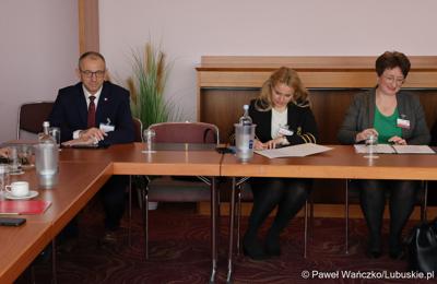 Uczestnicy 48. obrad Komitetu ds. Współpracy Międzyregionalnej Polsko-Niemieckiej Komisji Międzyrządowej ds. Współpracy Regionalnej i Przygranicznej w Görlitz 