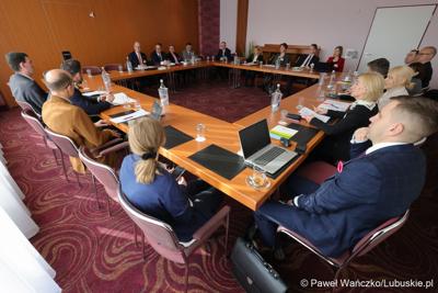 Uczestnicy 48. obrad Komitetu ds. Współpracy Międzyregionalnej Polsko-Niemieckiej Komisji Międzyrządowej ds. Współpracy Regionalnej i Przygranicznej w Görlitz 